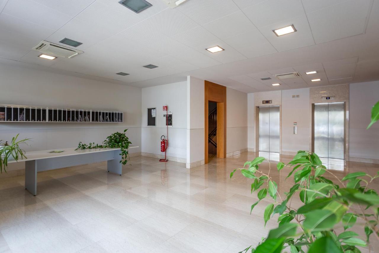 Appartamento Maciachini, Zona Isola Милано Екстериор снимка